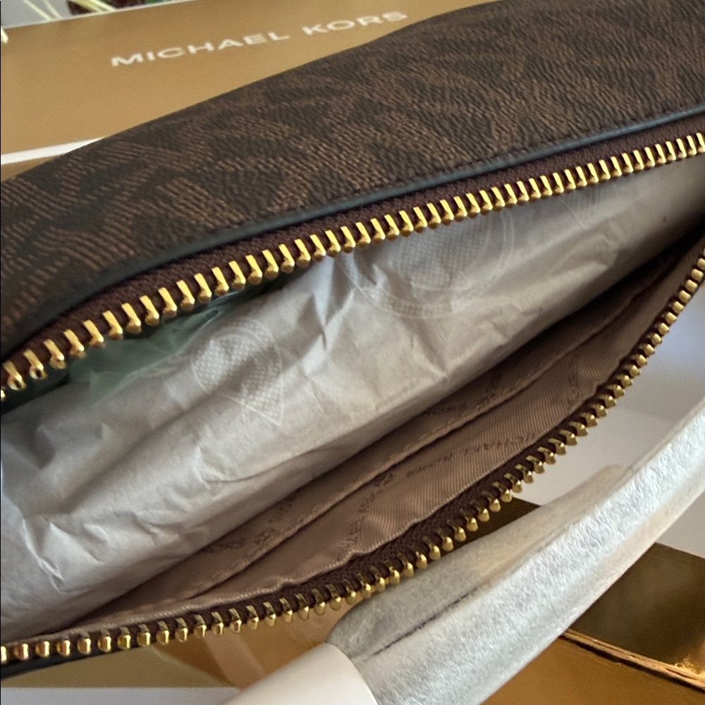 Michael Kors Crossbody Purses Brand New Authentic 9x5 - Picture 7 of 9